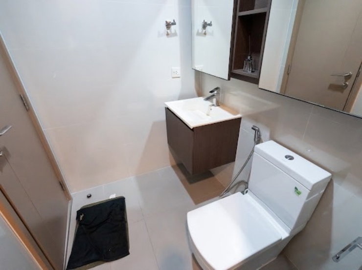 picture Large 1Bedroom High Floor with Enclosed Kitchen - 8/10