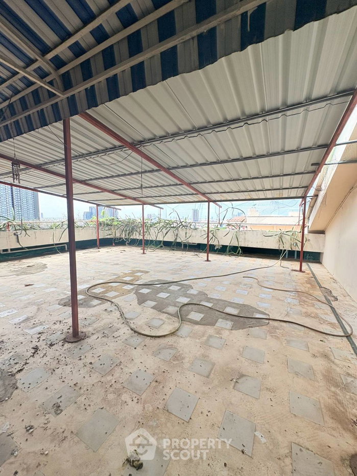 รูป คอนโด 2 ห้องนอน 170 ตร.ม. Country Complex Bangna ใกล้ BTS บางนา (ID 3198575) - รูปที่ 18/18