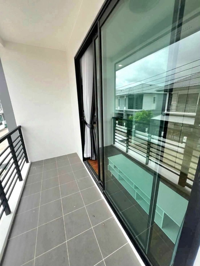 รูป #บ้านเช่าระยอง
บ้านเดี่ยว 2 ชั้นให้เช่า พร้อมเฟอร์นิเจอร์
โครงการเดอะโฮม บ้านฉาง–ระยอง
ให้เช่า 23,500 บาท/เดือน
 - รูปที่ 16/29