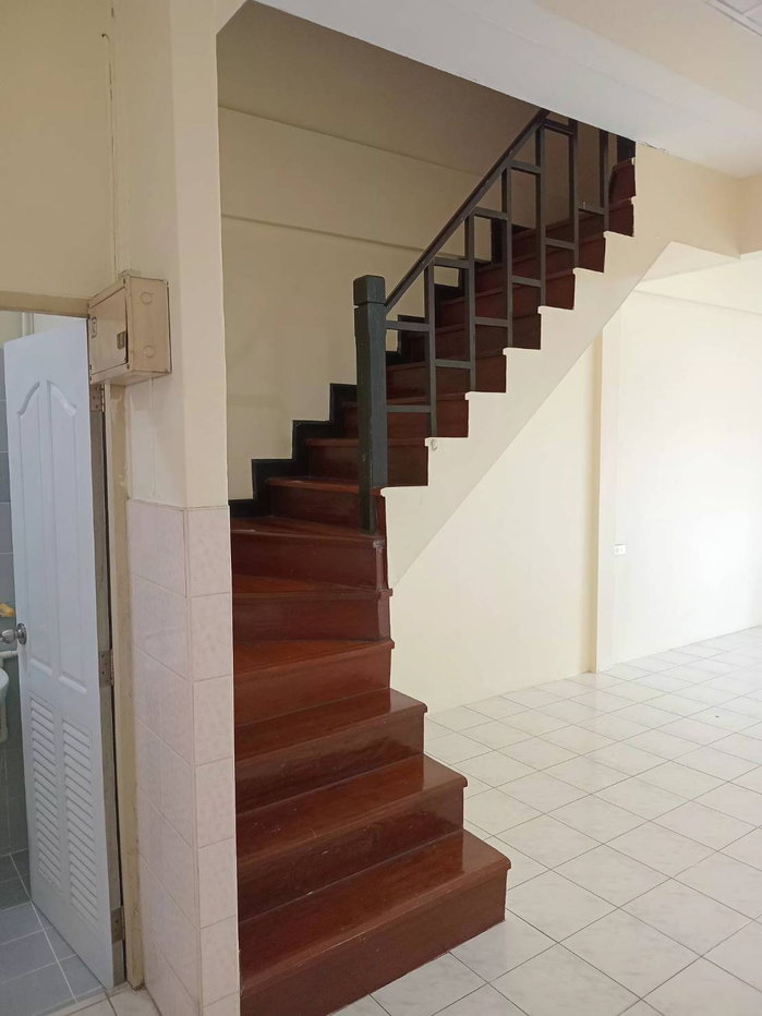 picture sell townhouse soi rawadee 61 nonthaburi - 6/10