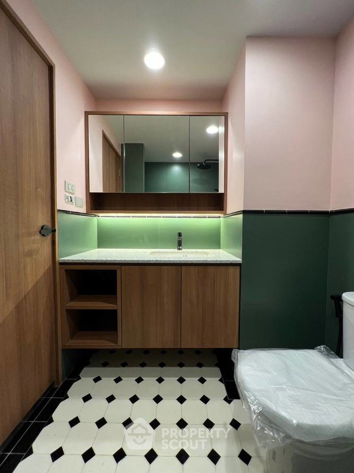 picture 1-BR Juldis River Mansion Condominium In Bang Lamphu (ID 1943006) - 11/13