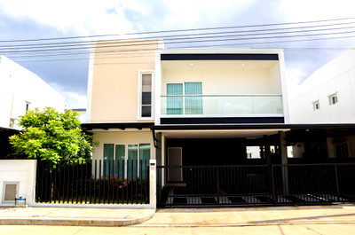 เช่าบ้านเดี่ยว ศาลหลักเมืองจังหวัดเชียงใหม่ : 🏡✨ ให้เช่าบ้านเดี่ยวหรู 2 ชั้น Pet Friendly ทำเลช้างเผือก–โชตนา ✨🏡 A2-H0156 