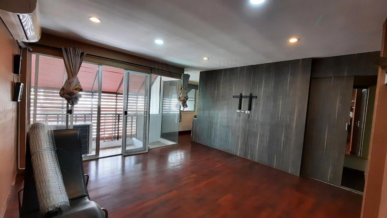 รูป ให้เช่าทาวน์เฮาส์ 4 ชั้น หมู่บ้านวราธรวิลล์ 5 ห้องนอน 4 ห้องน้ำ - รูปที่ 7/8