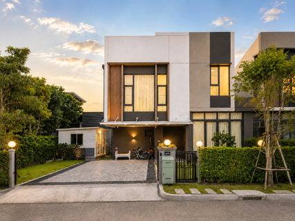 [Smart Home] Corner Semi-Detached House | Double-Volume Design | Baan Klang Muang The Edition Pinklao–Borom 2 | Only 15 Minutes to Chatuchak