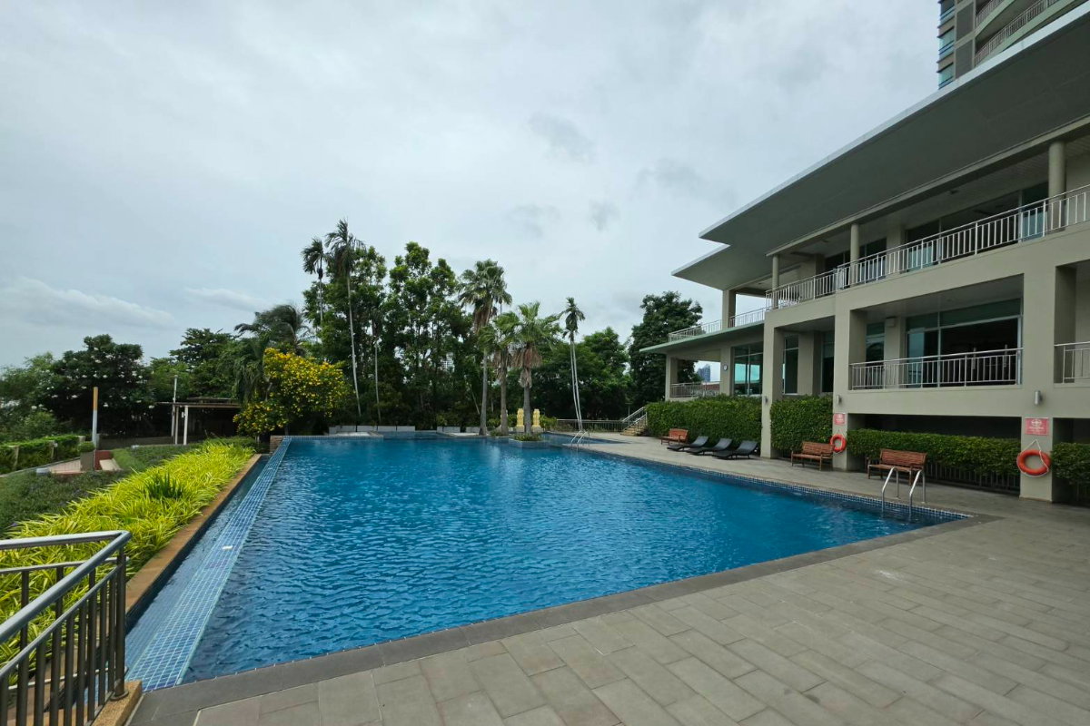 picture Riverfront Penthouse at Lumpini Place: Panoramic 180° Chao Phraya River View (188.44 sq.m.). - 10/11