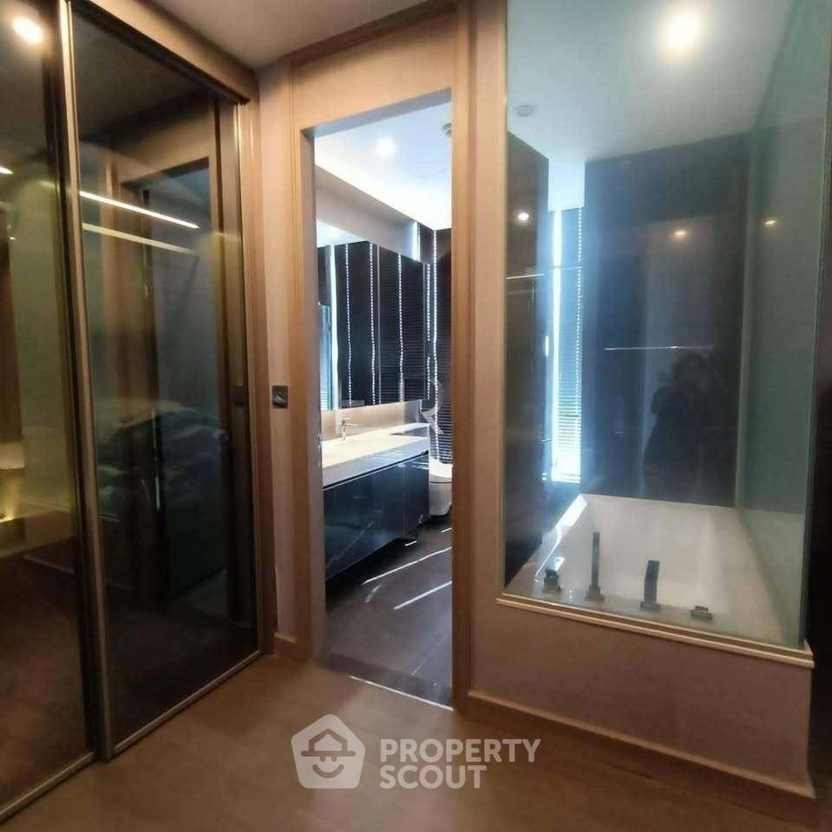 รูป คอนโด 2 ห้องนอน ชั้น 20 The Esse At Singha Complex ใกล้ MRT เพชรบุรี (ID 3202350) - รูปที่ 9/12