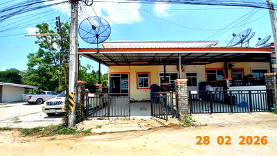 Townhouses for sale : TOWN HOUSE 20.6 Sq.w. Pluak Daeng Rayong for 1.1M