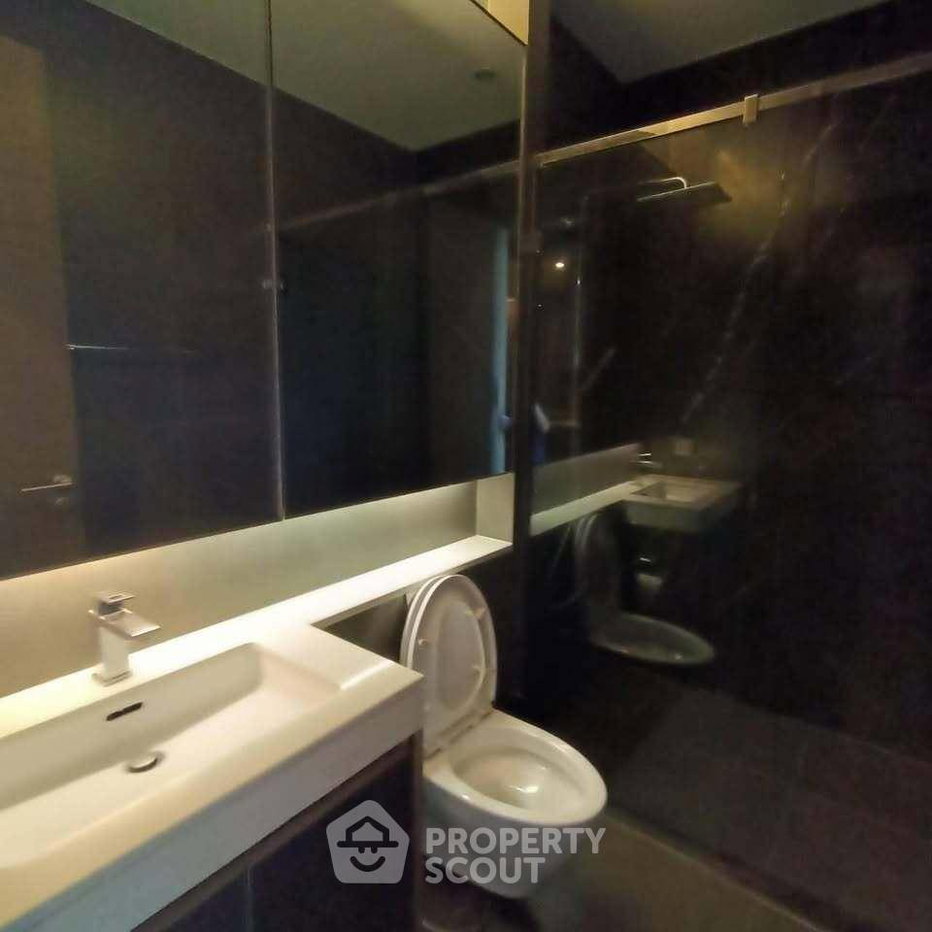 รูป คอนโด 2 ห้องนอน ชั้น 20 The Esse At Singha Complex ใกล้ MRT เพชรบุรี (ID 3202350) - รูปที่ 12/12
