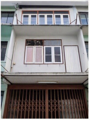 รูป เช่า ทาวน์โฮม 3 ชั้น สีลม สาทร โรงพยาบาลเซนต์หลุยส์ 1.8 กม. Central พระราม 3  2.4 กม. 3 ห้องนอน 2 ห้องน้ำ - รูปที่ 1/8