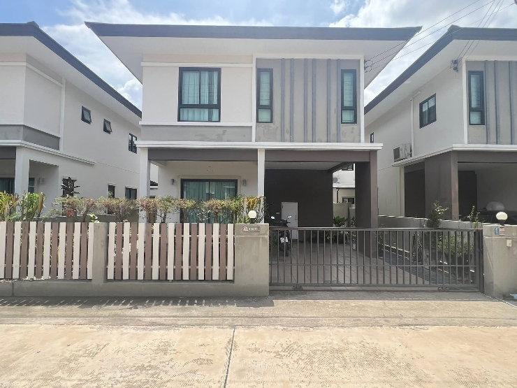 #ขายบ้านเดี่ยวสองชั้นใกล้เซ็นทรัลระยอง
ราคา2,800,000฿
