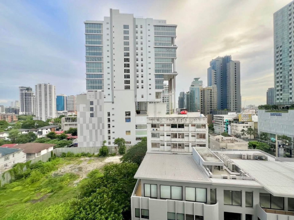 picture  HQ                        Thonglor  - 10/10