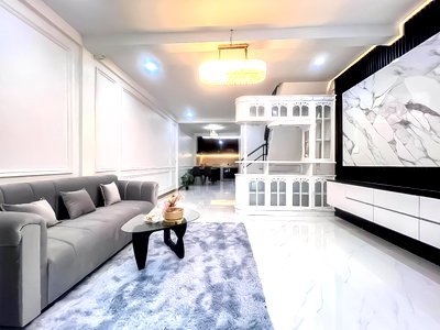 ทาวน์โฮม ถนนพรประภานิมิต : Stylish Townhouse for Sale Noen Plub Wan Pattaya 2 Bedroom
