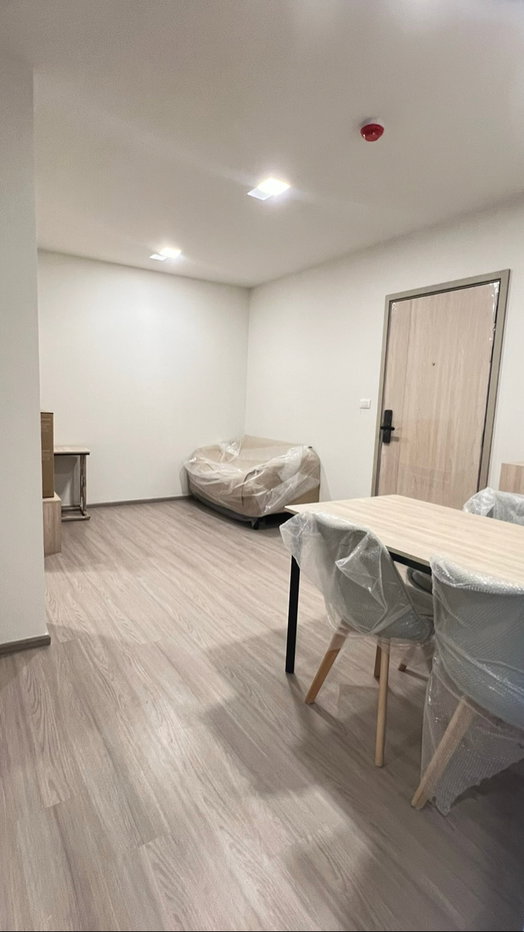 รูป พร้อมเข้าอยู่ เฟอร์นิเจอร์ +เครื่องใช้ไฟฟ้า Vay Rama9 1Bedroom Plus - รูปที่ 3/25
