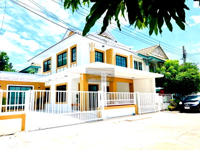 Townhouses for sale : For Sale Townhouse/Townhome  , Pruksa 18/1 , corner unit , newly renovated , Bang Mae Nang , Bang Yai , Nonthaburi , CX-127070 ✅ Live chat with us ADD LINE @connexproperty ✅