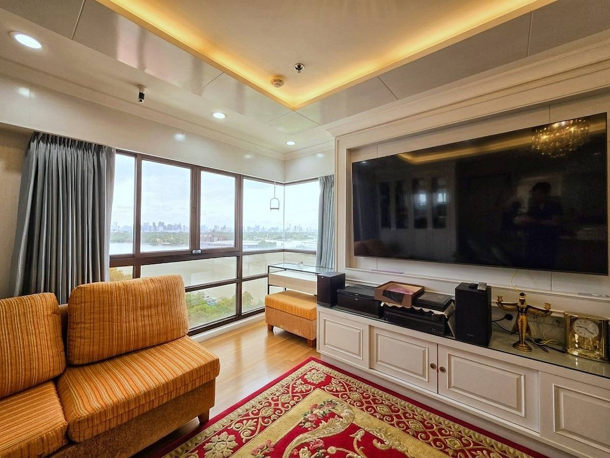 picture Riverfront Penthouse at Lumpini Place: Panoramic 180° Chao Phraya River View (188.44 sq.m.). - 3/11