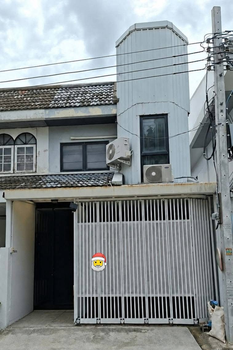 🏡 ทาวน์เฮ้าส์ให้เช่า ลาดพร้าว 41 2 ห้องนอน 2 ห้องน้ำ บ้านเปล่า พร้อมเข้าอยู่ พื้นที่ใช้สอยส่วนตัวประมาณ 180 ตร.ม. 🐶