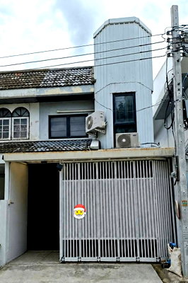 เช่าทาวน์โฮม วิทยาลัยสิ่งแวดล้อม : 🏡 ทาวน์เฮ้าส์ให้เช่า ลาดพร้าว 41 2 ห้องนอน 2 ห้องน้ำ บ้านเปล่า พร้อมเข้าอยู่ พื้นที่ใช้สอยส่วนตัวประมาณ 180 ตร.ม. 🐶