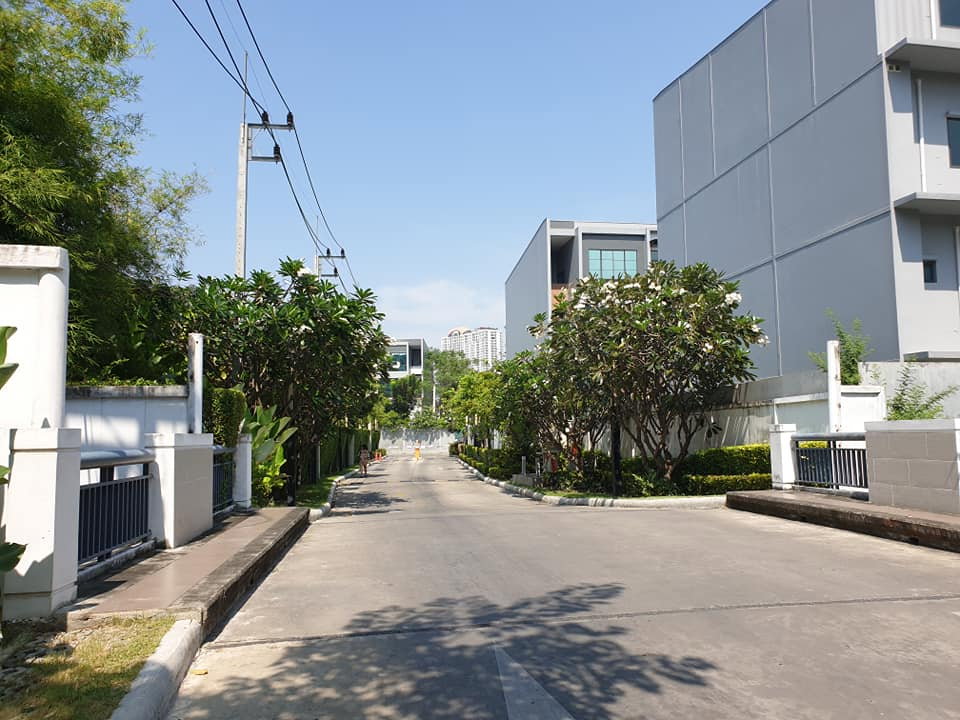 picture Condo for Rent: August Condo Charoenkrung 80 - 13/16