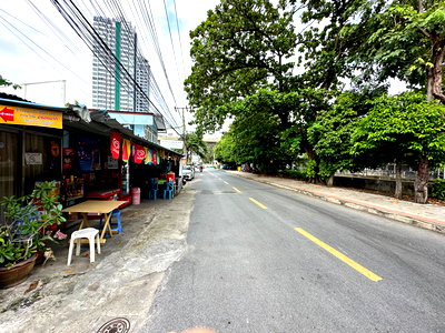 ที่ดิน กระทรวงการคลัง : #ขายที่ดินติดรถไฟฟ้าสถานีเตาปูน 124 ตรว. สามารถแบ่งขายได้ 62 ตรว. เส้นแนวคันครองประปาฝั่งซ้าย บางซื่อ กทม.