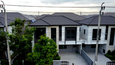 Twin houses for rent JAS green village - Kubon : "House for Rent: Grande Pleno Ramintra - Chatuchot (3 Bedrooms / Near Expressway)"
