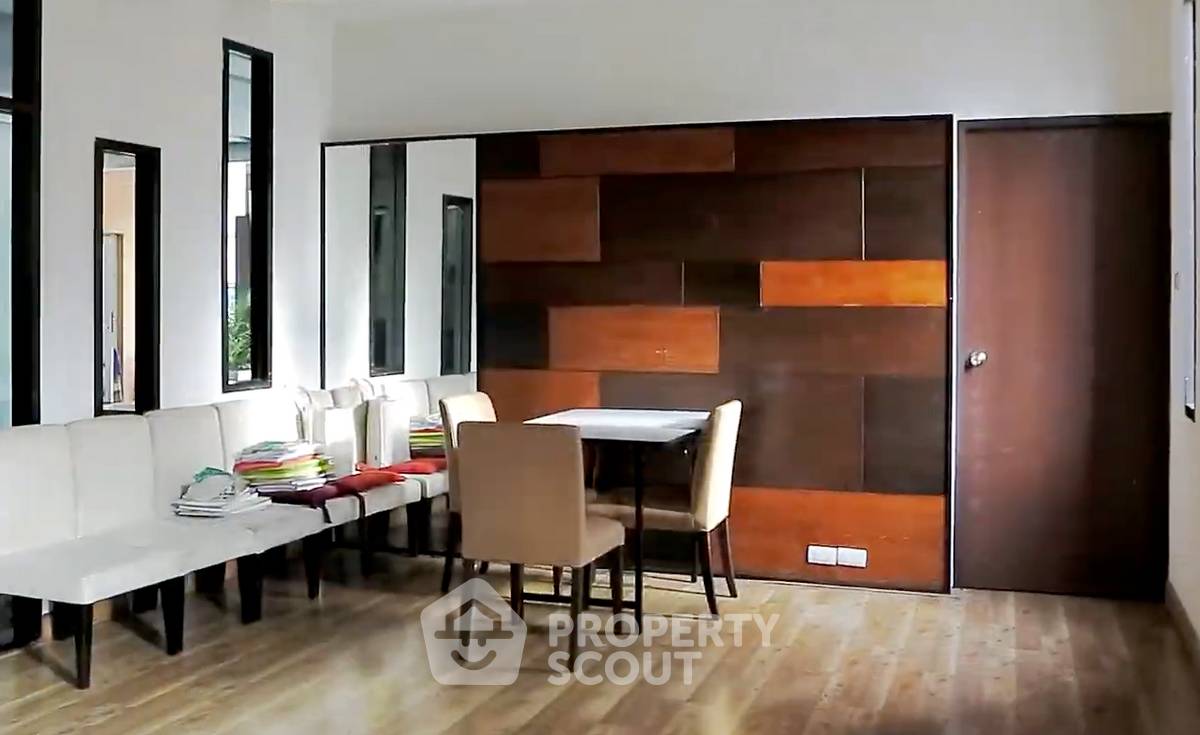 รูป ใกล้ BTS เซนต์หลุยส์ 200 ม. | คอนโด 2 ห้องนอน Ivy Sathorn 10 (ID 3203102) - รูปที่ 4/4