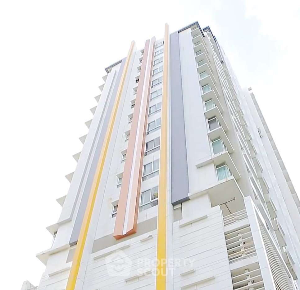 รูป ใกล้ BTS เซนต์หลุยส์ 200 ม. | คอนโด 2 ห้องนอน Ivy Sathorn 10 (ID 3203102) - รูปที่ 1/4