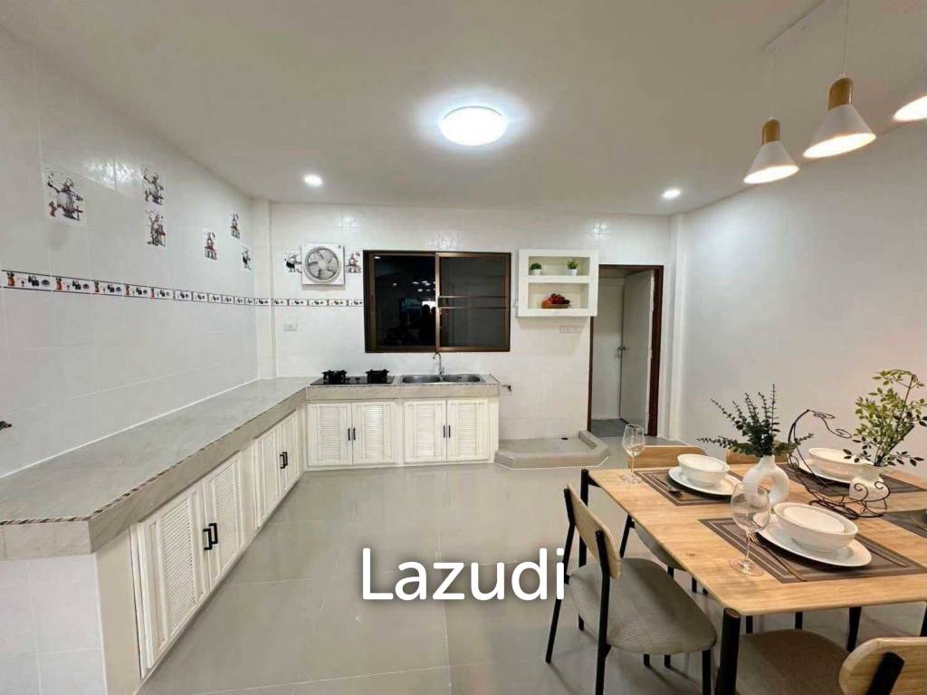 รูป ทาวน์โฮม 2 ห้องนอนสไตล์มินิมอลปรับปรุงใหม่ - รูปที่ 6/15