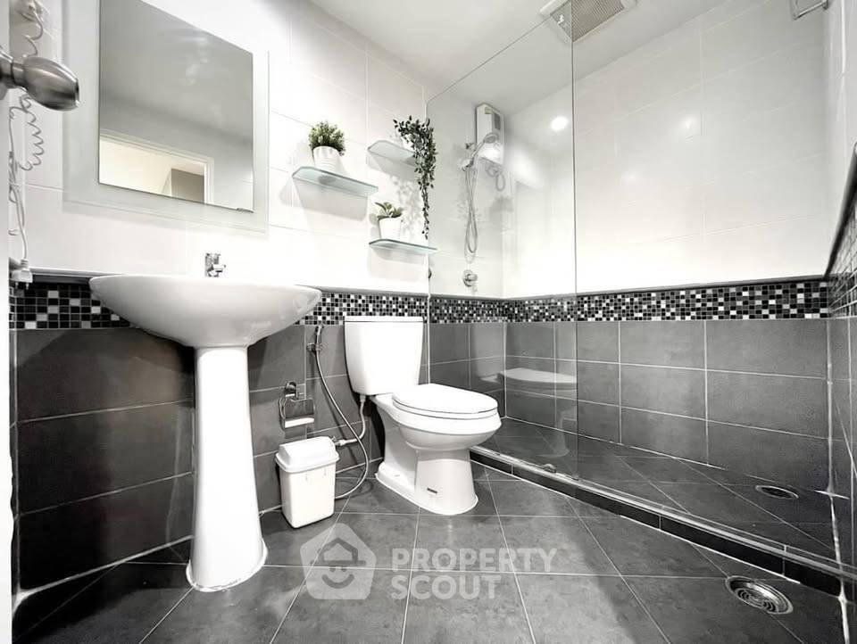 รูป คอนโด 2 ห้องนอน เลี้ยงสัตว์ได้ Waterford Sukhumvit 50 Condominium ใกล้ BTS อ่อนนุช (ID 3206080) - รูปที่ 15/16