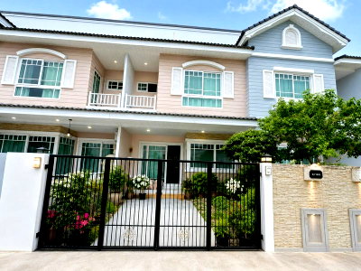 Townhouses for rent Chonburi : Townhouse for rent at Bristol Park (3 bedrooms, 2 bathrooms)