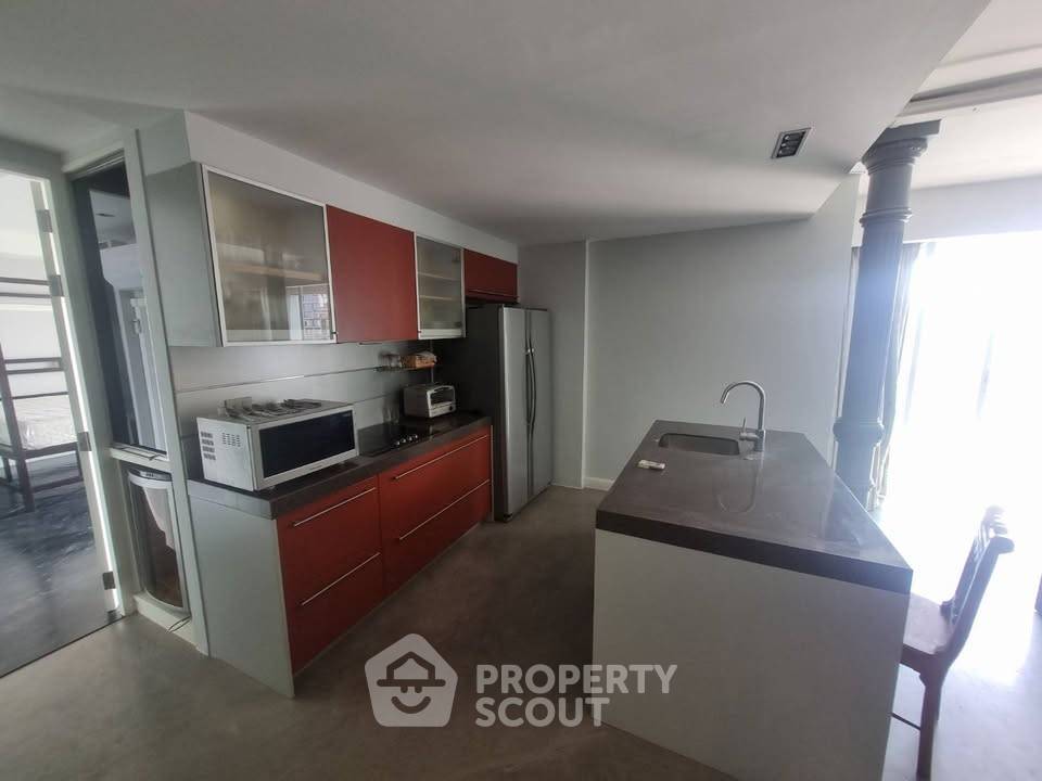 picture 2-BR Condo In Urbana Langsuan 30th-Floor, 400m To BTS Ratchadamri (ID 2865452) - 4/5