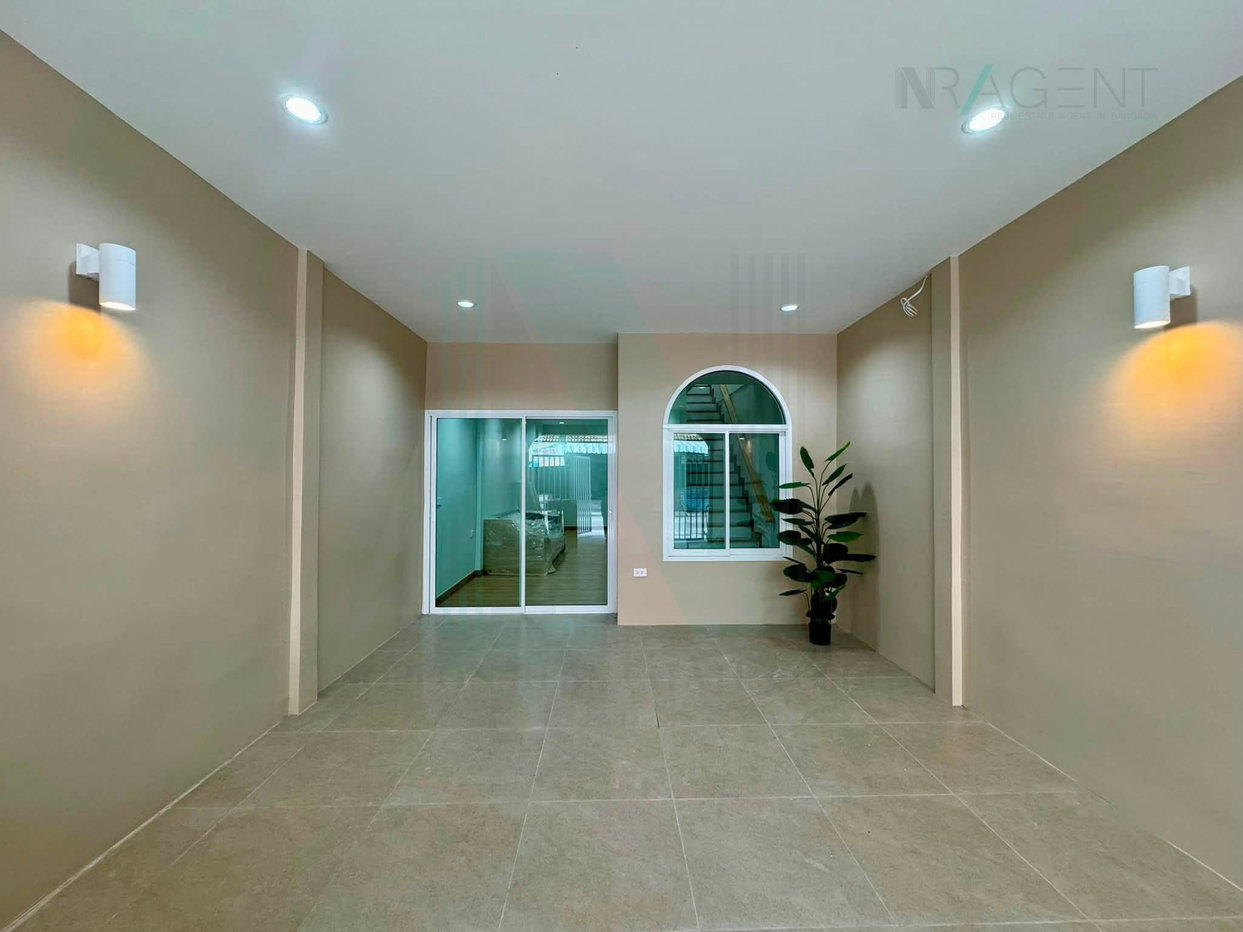 รูป ขายทาวน์เฮาส์ โครงการ บ้านอมรพันธ์ 9 2 ชั้น 3 ห้องนอน 3 ห้องน้ำ - รูปที่ 2/8