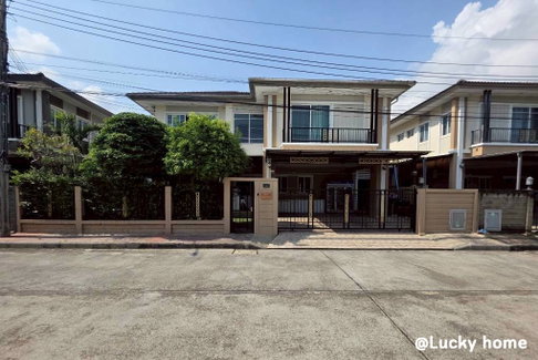 Two-Story Detached House for Sale at Passorn Prestige Pattanakarn 38 – Largest House Type, Fully Functional and Ready to Move In