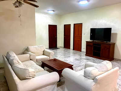 เช่าบ้านเดี่ยว คิงเพาเวอร์ พัทยา คอมเพล็กซ์  : House for Rent Khao Noi Pattaya 3 Bedrooms Pet Friendly