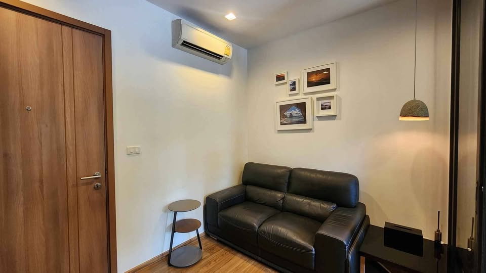 hasu HAUS ไฮไลต์ครัวบิวท์อินพร้อมเคาน์เตอร์บาร์นั่งทานข้าว ตกแต่งดี เฟอร์นิเจอร์พร้อม 1 ห้องนอน 1 ห้องน้ำ