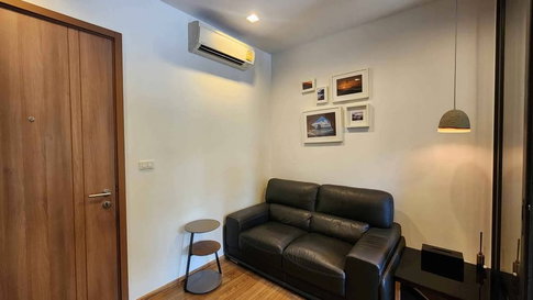 hasu HAUS ไฮไลต์ครัวบิวท์อินพร้อมเคาน์เตอร์บาร์นั่งทานข้าว ตกแต่งดี เฟอร์นิเจอร์พร้อม 1 ห้องนอน 1 ห้องน้ำ