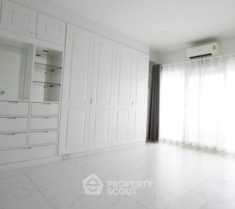 รูป คอนโด 2 ห้องนอน Baan Nonsi ย่านถนนจันทน์ (ID 3206764) - รูปที่ 2/11