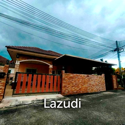 บ้านเดี่ยว ชลบุรี : บ้านมีเสน่ห์ 2 ห้องนอนพร้อมพื้นที่สวนส่วนตัว