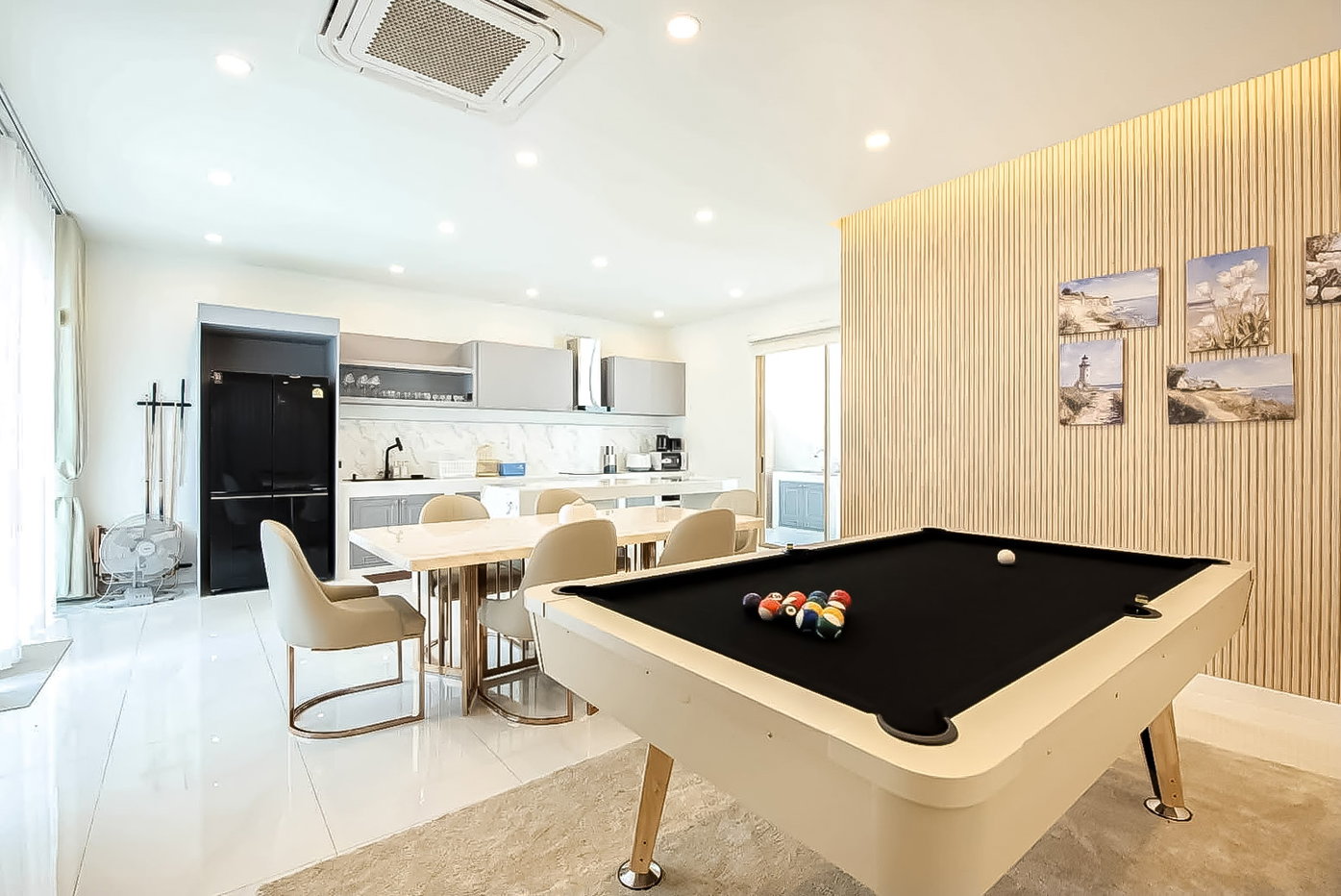 รูป High End Pool Villa for Rent Jomtien Pattaya 5 Bedrooms - รูปที่ 3/18