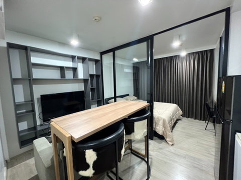 P-56035 📍 Maestro 02 Ruamrudee, 4th Fl. Garden View (1 Bed 1 Bath) Near BTS Ploenchit & BTS Nana Line ID: @easythaihome 085-592-2897
