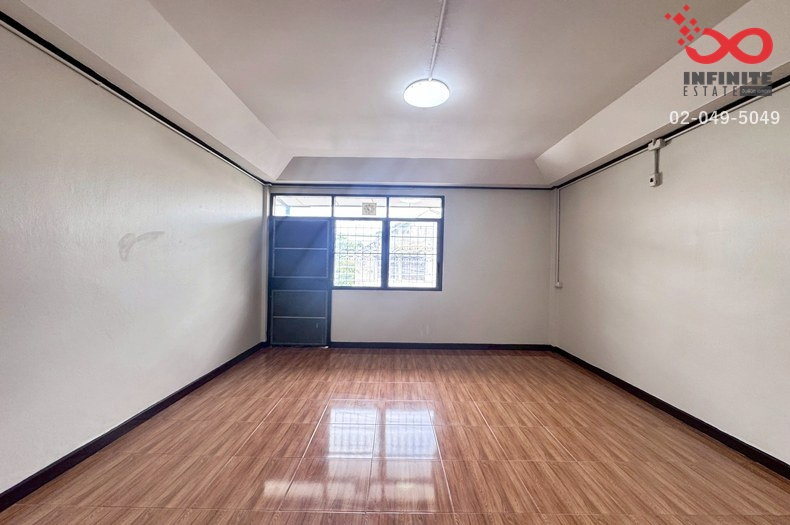 รูป ขายทาวน์เฮาส์ 2 ชั้น 29 ตร.ว. ซอยนวมินทร์ 111 รีโนเวทใหม่ พร้อมอยู่ ค้าขายได้ - รูปที่ 6/10