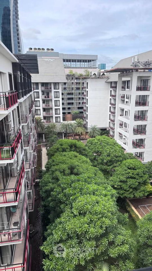 picture 200m To MRT Thailand Cultural Centre | 2-BR Amanta Ratchada (ID 3205947) - 4/8