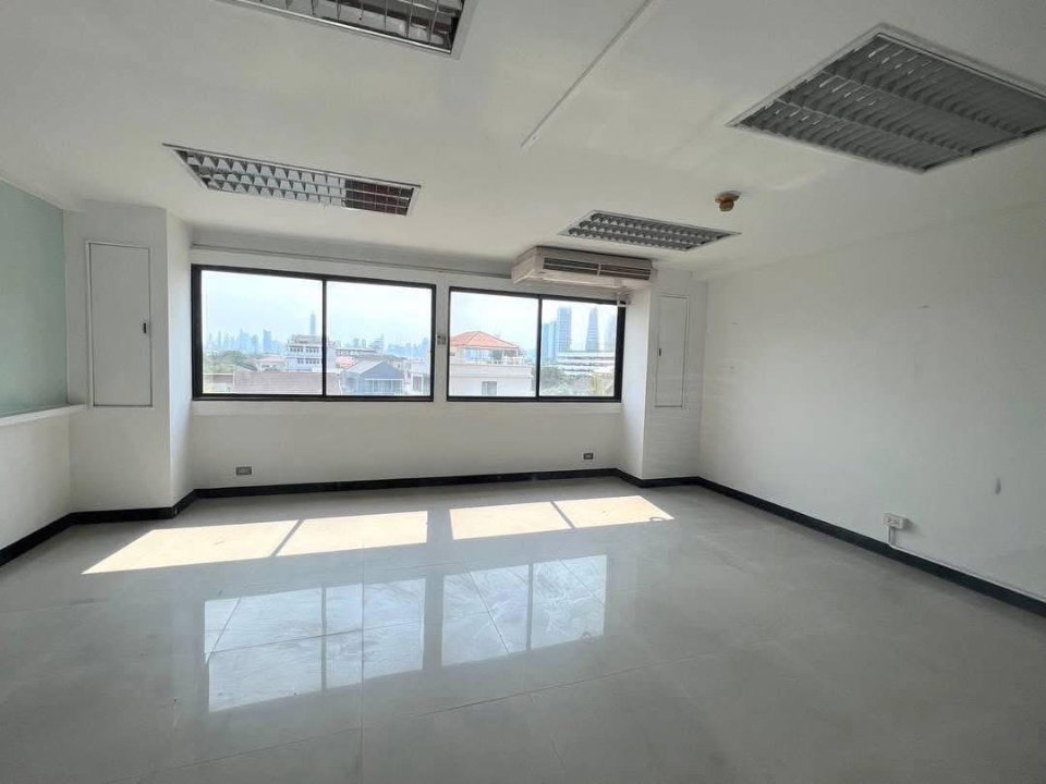 รูป ขายอาคารสำนักงาน 7 ชั้น พหลโยธิน 14 ใกล้ BTS อารีย์ พื้นที่เกือบ 2,000 ตร.ม. จอดรถ 25 คัน - รูปที่ 9/13