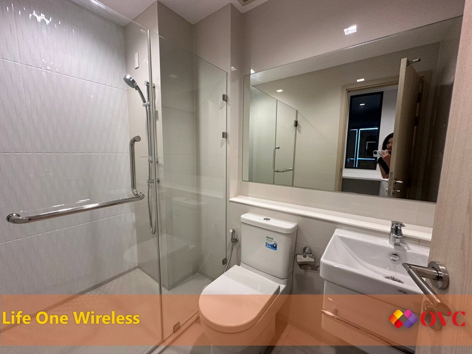 picture Ready for Sale!! @Life One Wireless - 6/7
