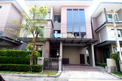 Houses for rent Bangkok : House For Rent Soul Ekkamai Ladprao project, Ladprao Soi 112, Town in Town area, fully furnished.