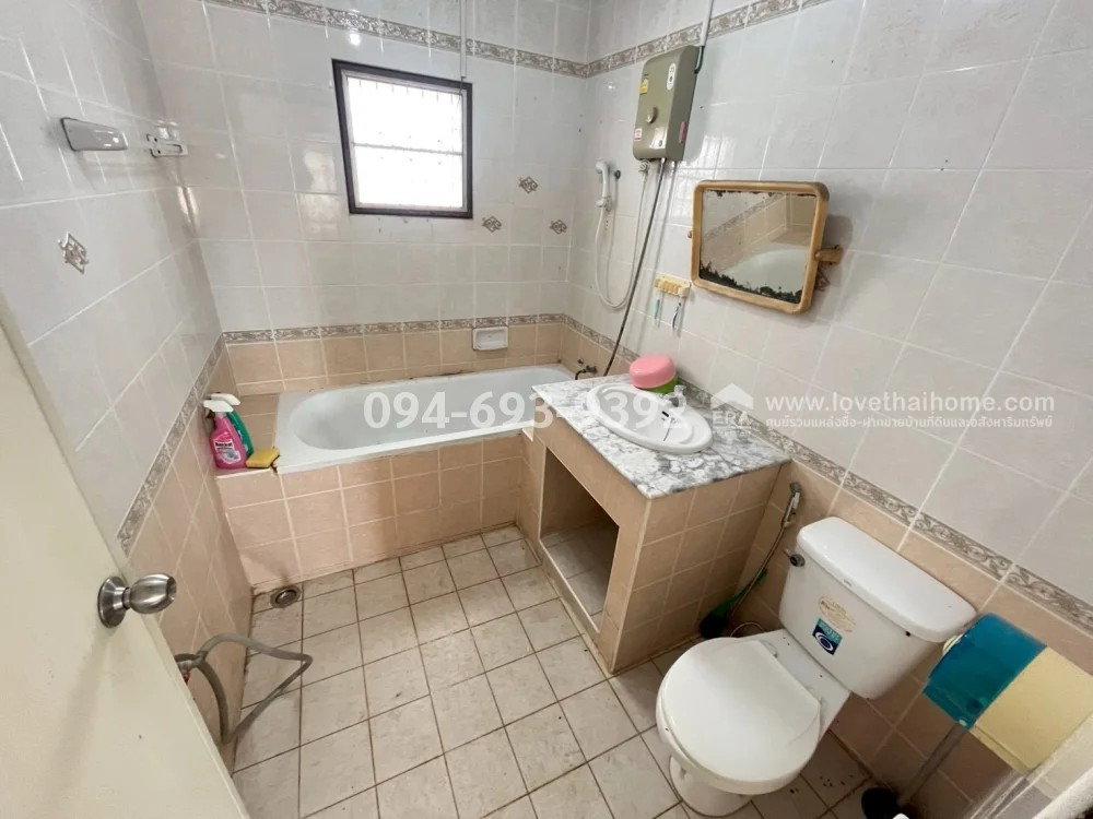 รูป บ้านเดี่ยว2ชั้นลาดกระบัง-ขุมทอง-ลำต้อยติ่ง หมู่บ้านเลคการ์เด้นโฮมหลังมุม พื้นที่ 54 ตรว.ราคาพิเศษ (ราคานี้ลดสุดๆ แล้ว พร้อมจบ คุยต่อรองได้อีกนิดหน่อย) - รูปที่ 7/25