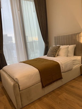 🏙️✨ FOR RENT: Noble BE33 Sukhumvit 📩 Interested in this room? Screenshot or copy the link and send us via Line for more details & room viewing.