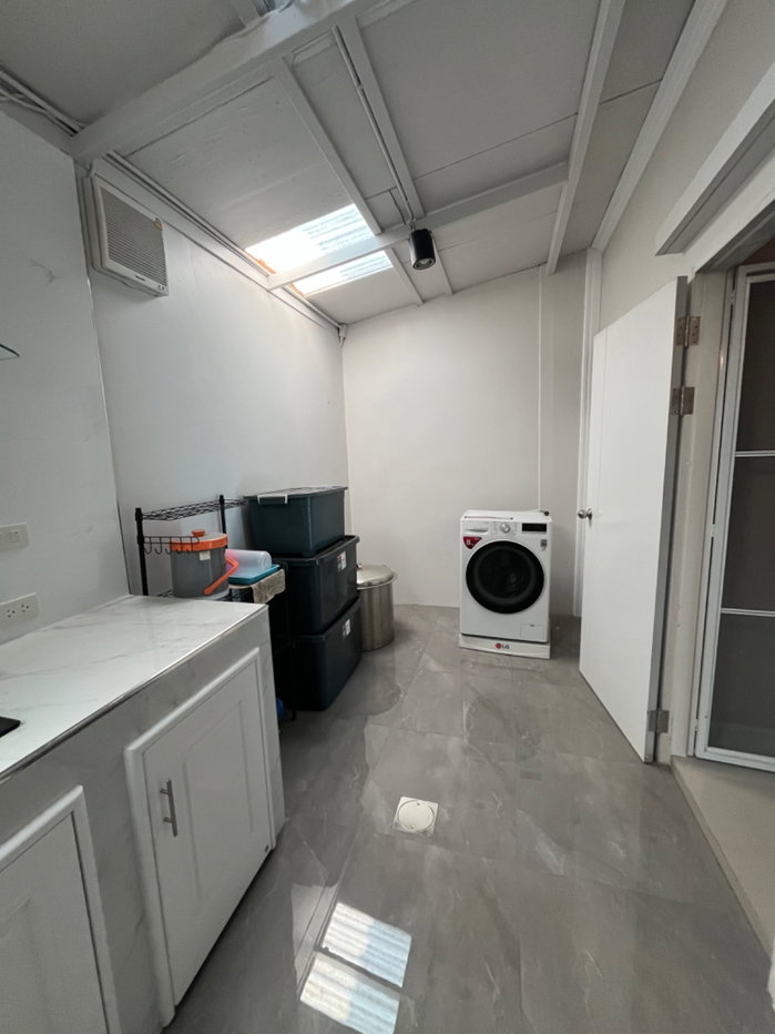 picture House for sale Zone Cclub House - 12/13