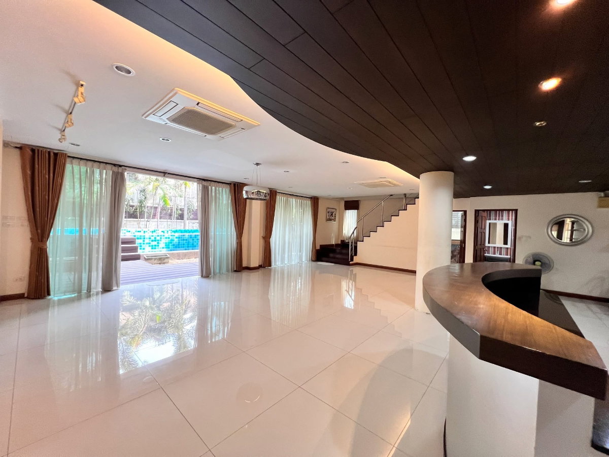 รูป ขายอาคารสำนักงาน 4 ชั้น พร้อมบ้านหรูและสระว่ายน้ำ สุขุมวิท 101 ใกล้ BTS ปุณณวิถี - รูปที่ 17/41