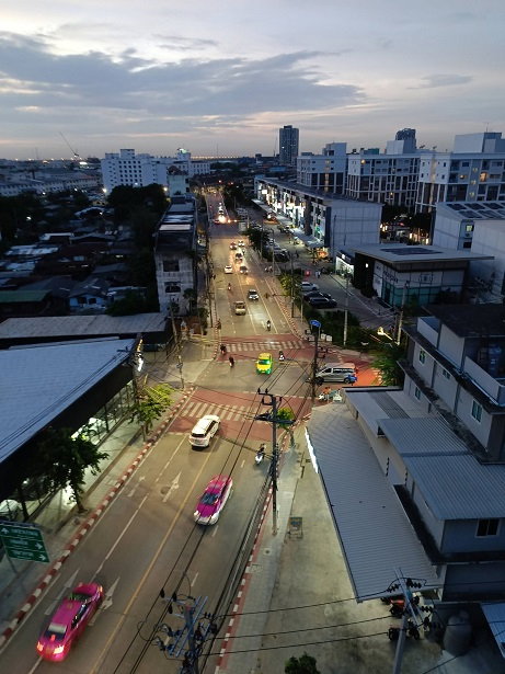 รูป ห้องสวยที่ **The Origin บางแค** ชั้น 4 ตึก A (ตึกนี้สงบ เป็นระเบียบ) ตื่นเช้ามาเจอวิวสระว่ายน้ำ ลมพัดเย็นสบายทั้งวัน เพียง 9,000 บาท เท่านั้น - รูปที่ 16/16