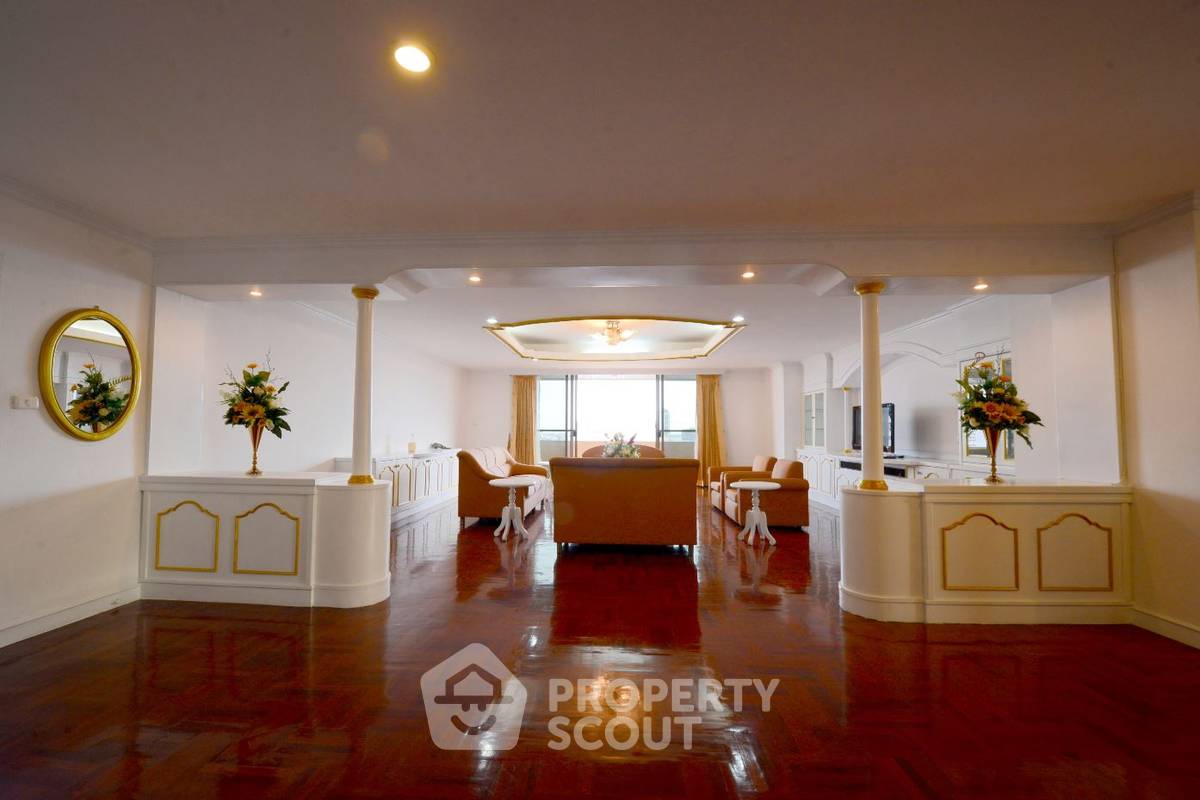 รูป เลี้ยงสัตว์ได้ คอนโด 3 ห้องนอน 350 ตร.ม. ชั้น 23 Oriental Towers BTS เอกมัย (ID 510846) - รูปที่ 3/20